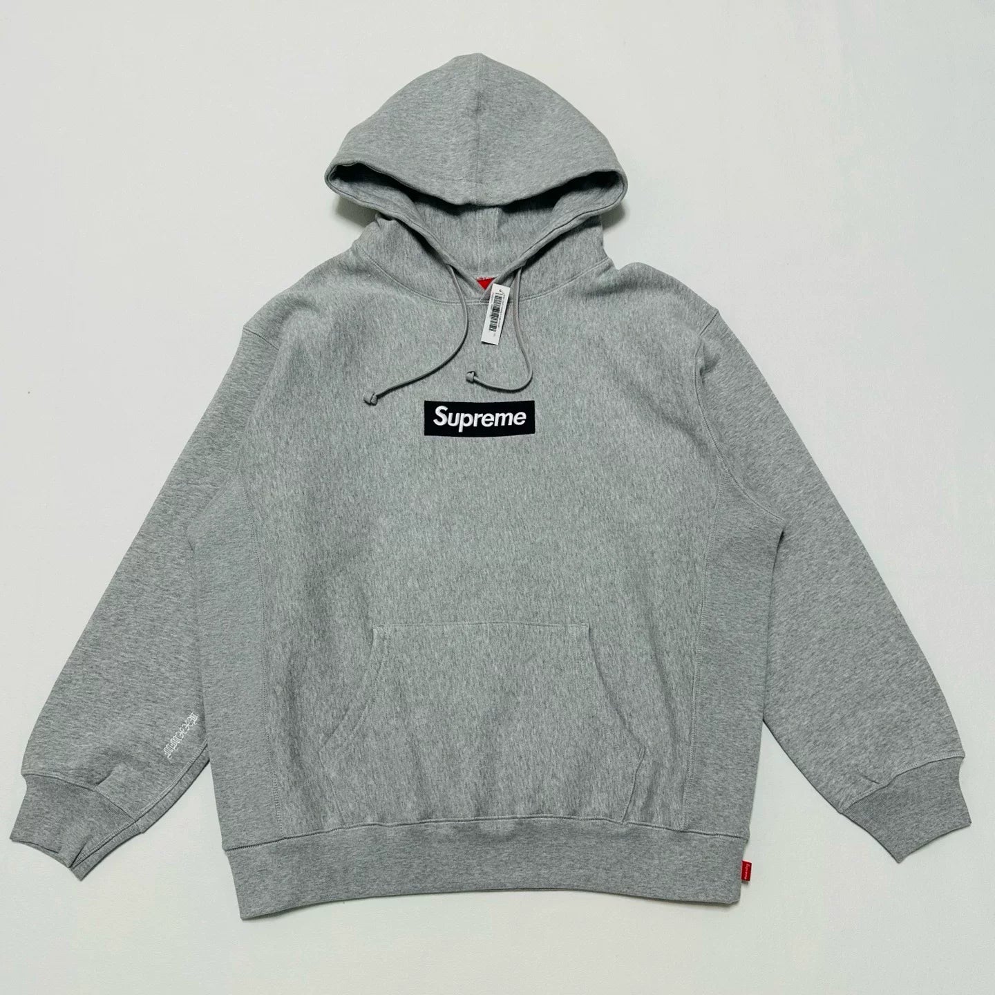 Supreme Heather Grey Box‑Logo Pullover Hoodie Black Chest Badge Logo Casual Street‑Wear Top